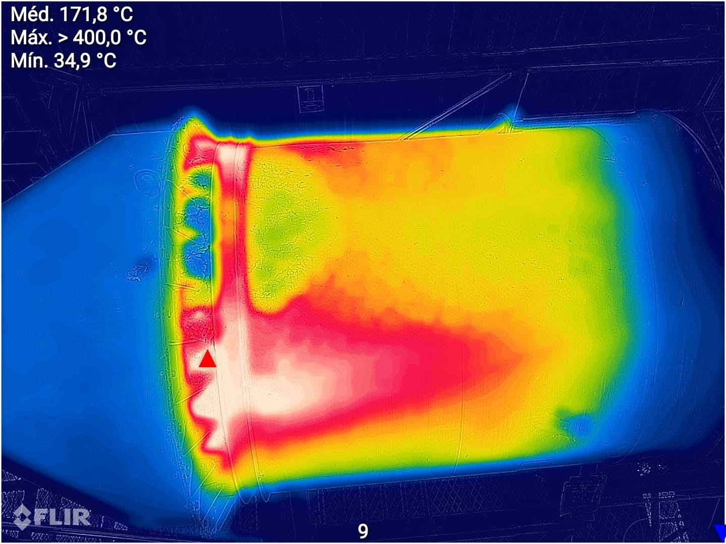 Imagem termográfica FLIR de equipamento
